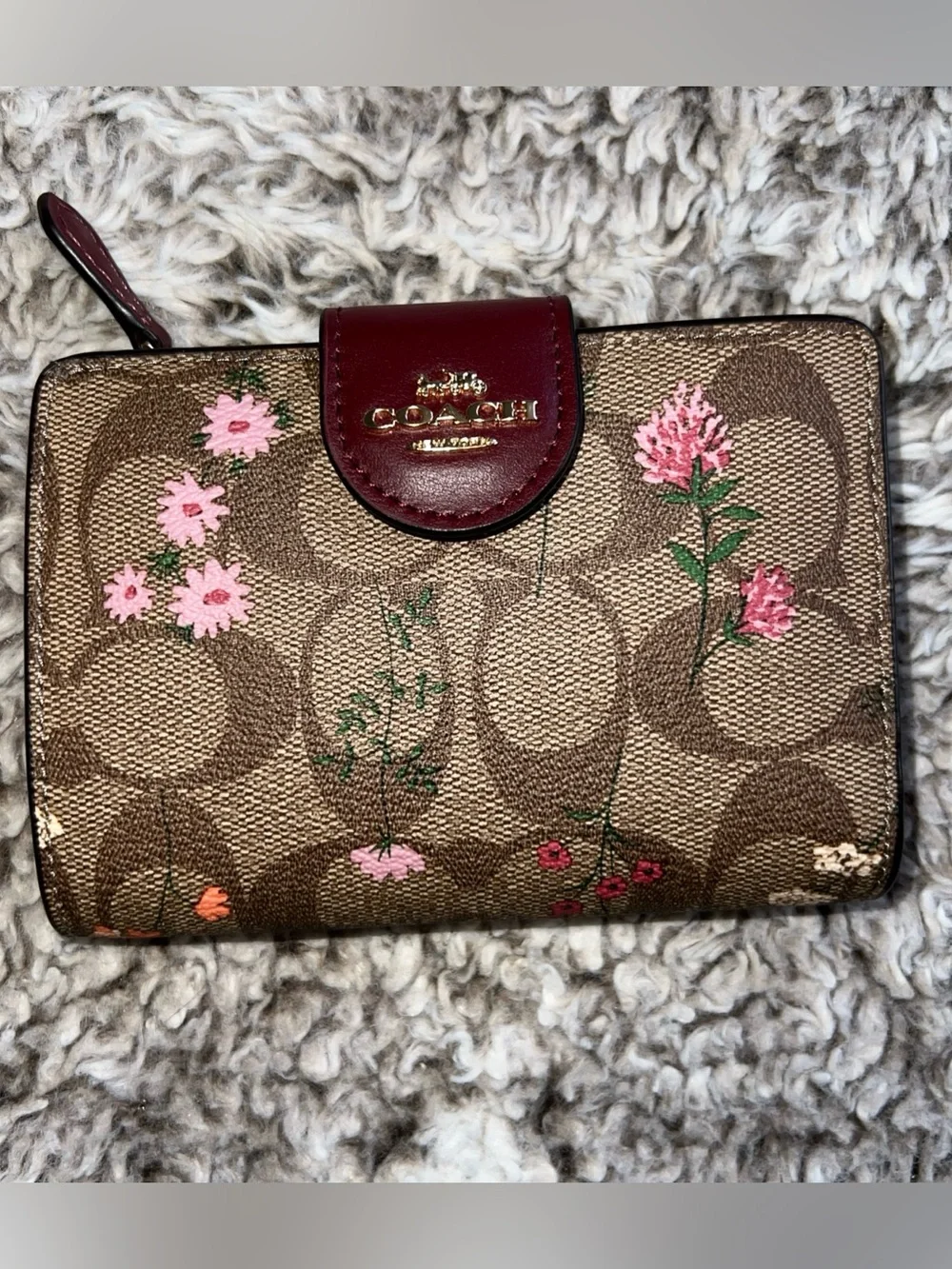 Coach Medium Corner Zip Wallet In Signature Canvas With Floral Print